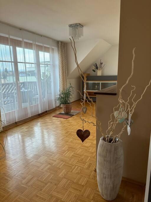 Freundliche Wohnung Naehe Weinstrasse Fuer 5 Personen Wagna Exterior foto